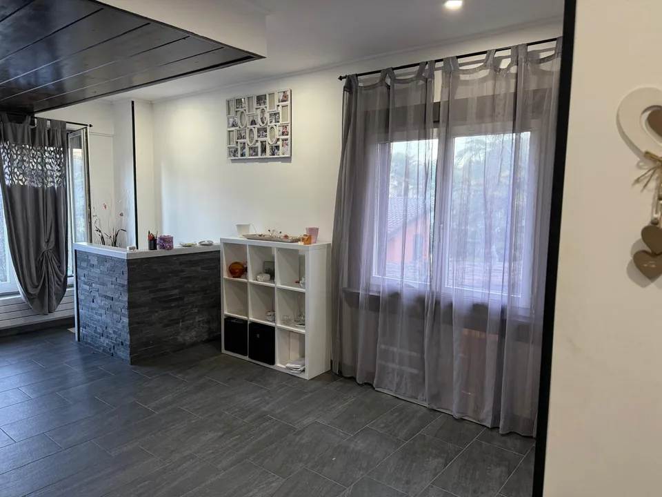 PIAZZOGNA – Casa bifamiliare ristrutturata, ampio giardino, vista lago