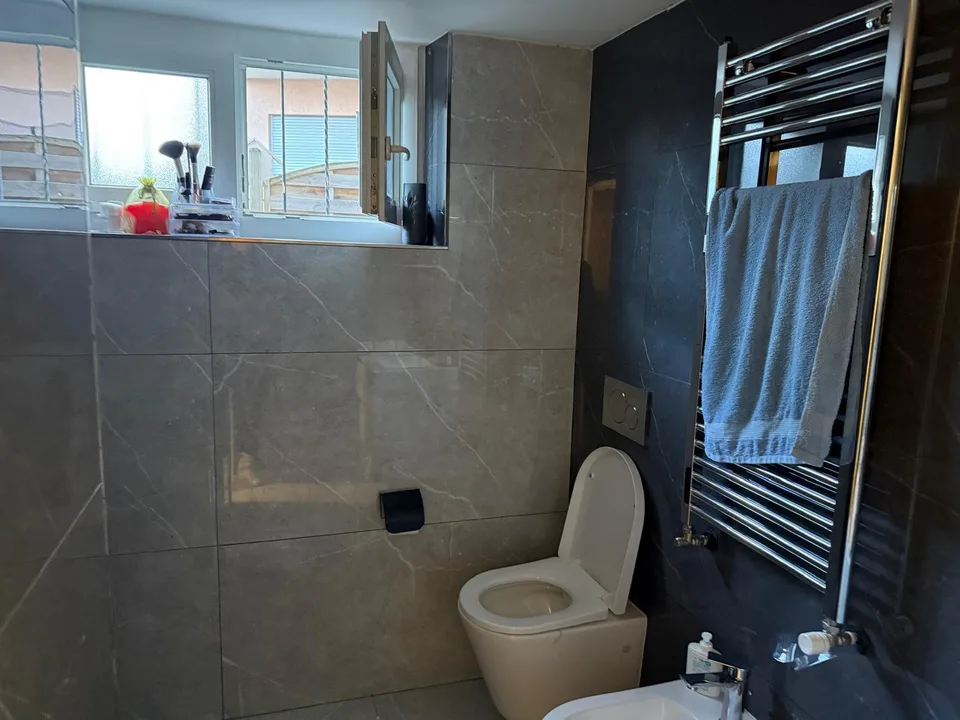 PIAZZOGNA – Casa bifamiliare ristrutturata, ampio giardino, vista lago – Foto 9 von 14