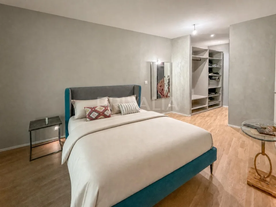 Élégant 5 pièces avec terrasse privative au coeur de Chambésy