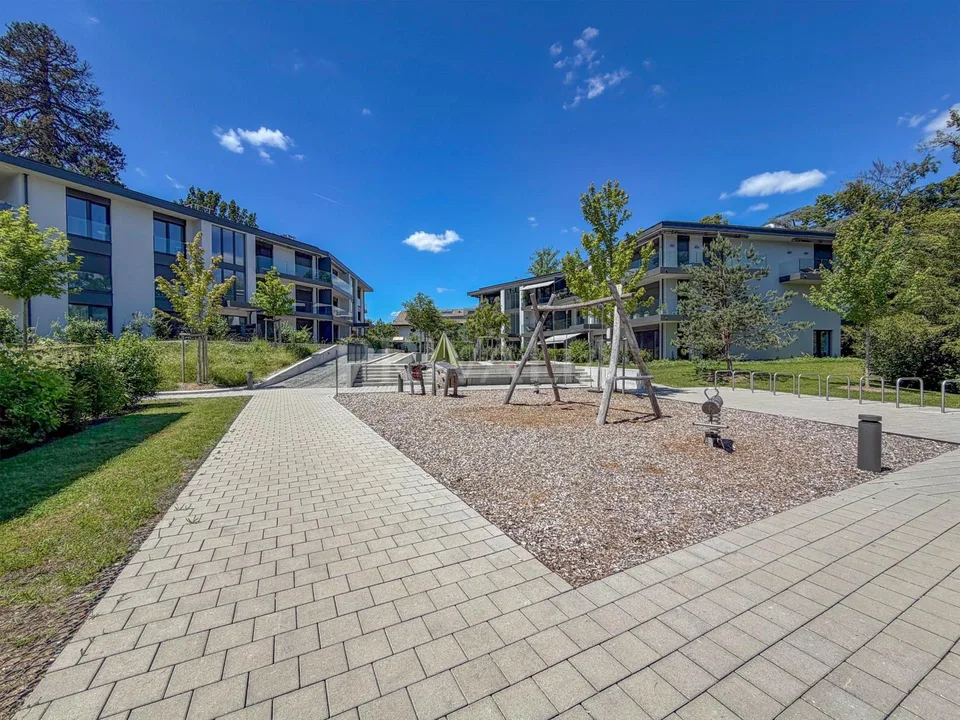 Élégant 5 pièces avec terrasse privative au coeur de Chambésy