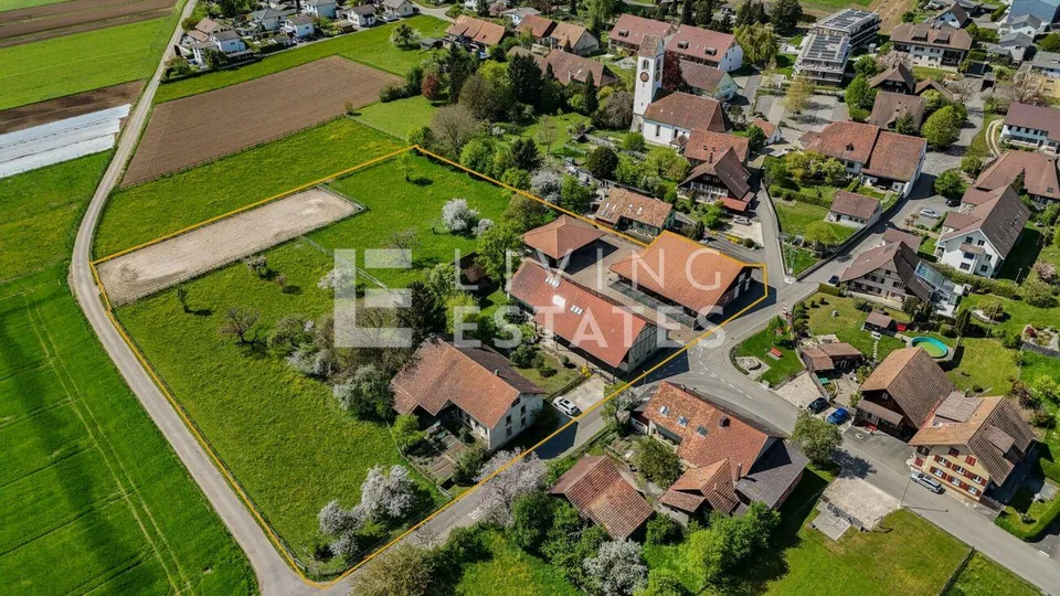 PFERDEANWESEN DER EXTRAKLASSE - WOHNEN, ARBEITEN UND LEBEN MIT PFERDEN