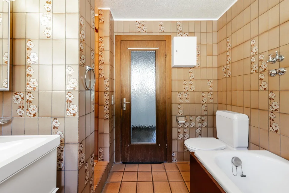 Zweifamilienhaus mit Anbau und Waldgrundstück – foto 21 di 26