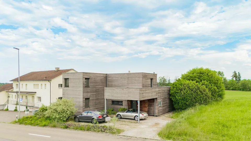 Charaktervolles 4.5-Zimmer-Architektenhaus - Moderne Holzarchitektu...
