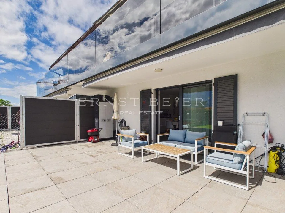 Appartement 3.5 pièces, jardin privatif et vue dégagée sur les mont...