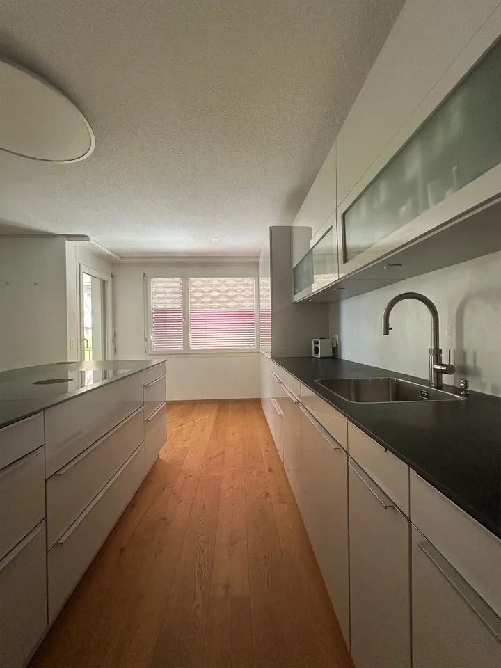 Moderne 5.5 Zimmer Wohnung zu kaufen – Foto 12 von 17