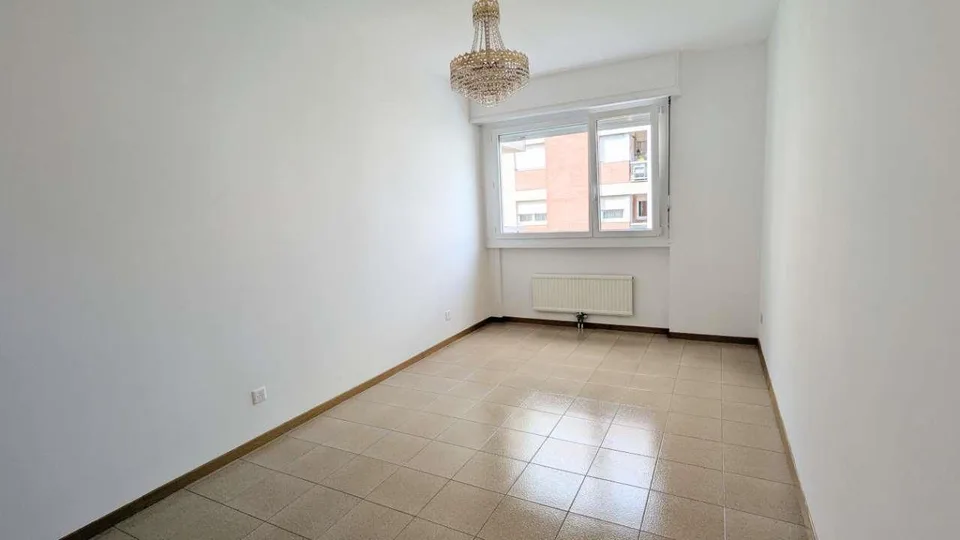Molino Nuovo, 3,5 piano alto , terrazzo e balcone – Foto 10 von 13