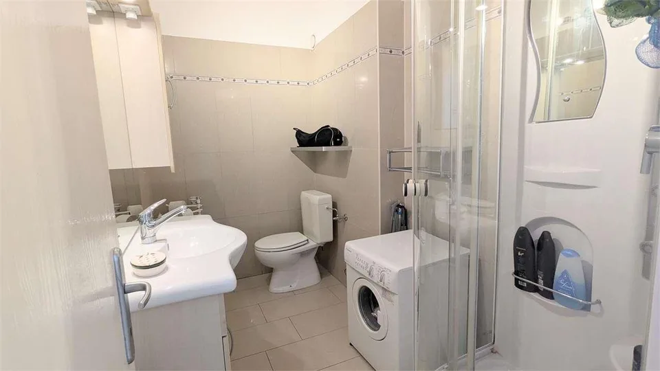 Molino Nuovo, 3,5 piano alto , terrazzo e balcone – Foto 12 von 13