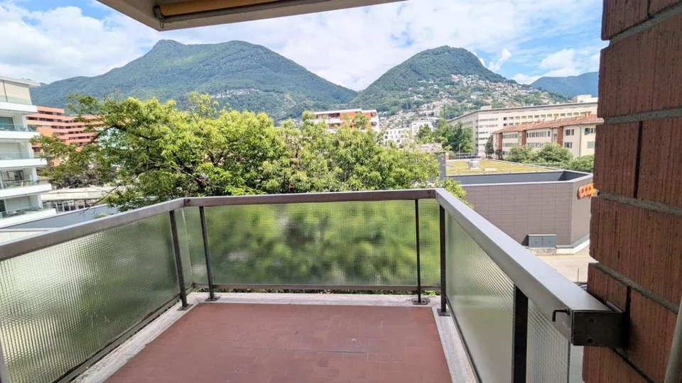 Molino Nuovo, 3,5 piano alto , terrazzo e balcone – Foto 7 von 13