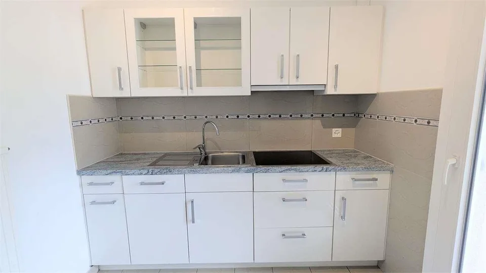 Molino Nuovo, 3,5 piano alto , terrazzo e balcone – Foto 6 von 13