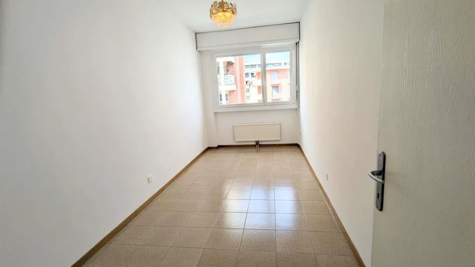 Molino Nuovo, 3,5 piano alto , terrazzo e balcone – Foto 9 von 13