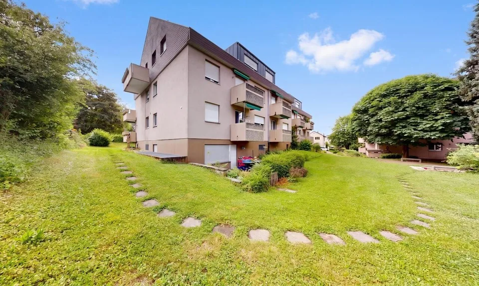 Helle und gepflegte 2.5-Zi.-Wohnung an attraktiver Lage in Arlesheim