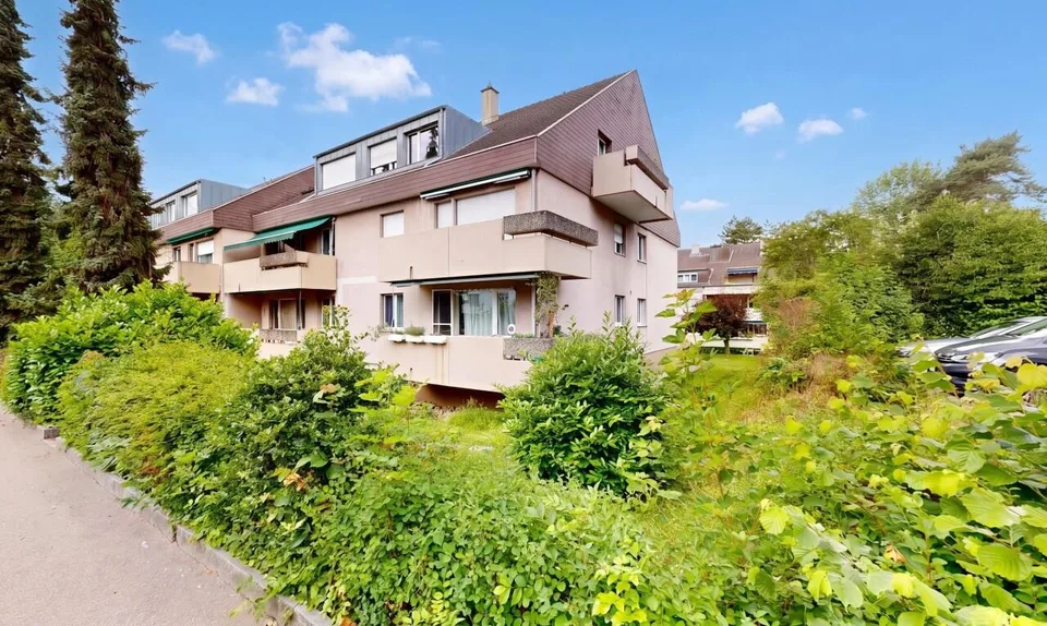 Appartement lumineux et bien entretenu de 2,5 pièces dans un emplacement attrayant à Arlesheim