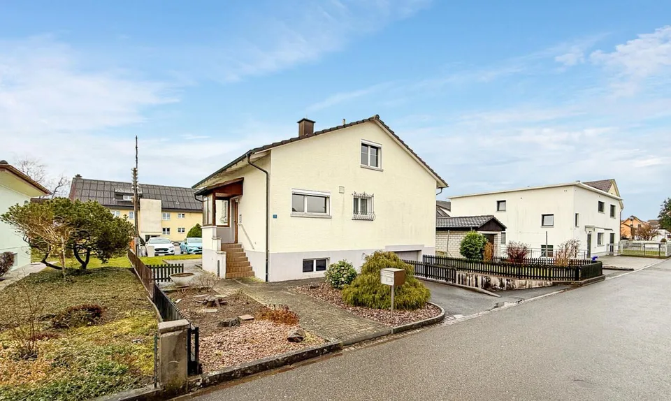 Freistehendes EFH mit viel Potenzial an familienfreundlicher Lage