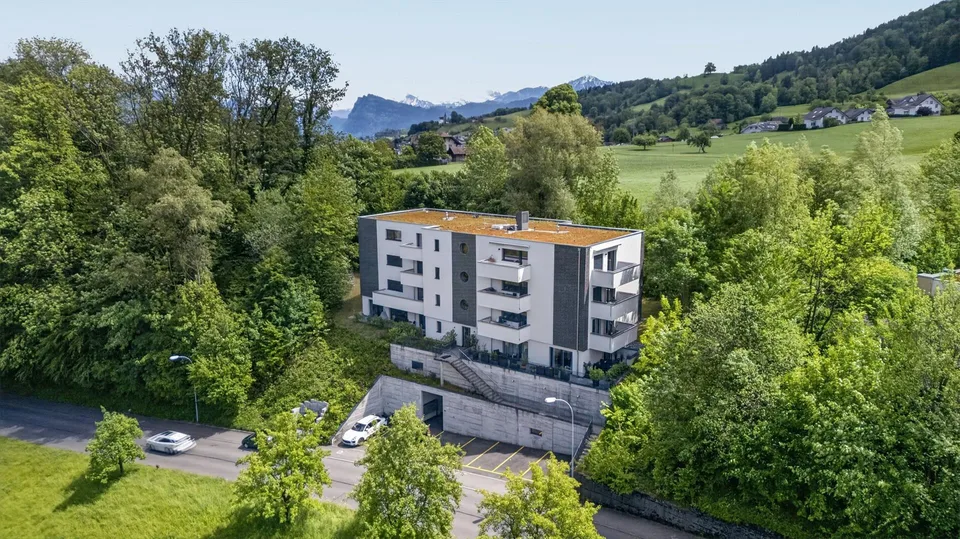 Modernes Wohnen mit Stil – neuwertige 3.5 Zimmerwohnung mit Terrasse