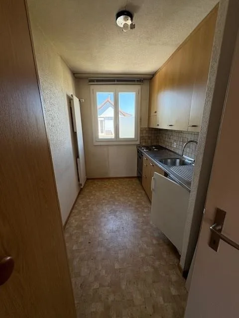Mehrfamilienhaus (3-Wohnungen / rechte Seite)