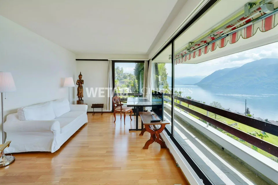 Brissago: Zu verkaufen grosszügige Villa mit herrlichem Seeblick, v...