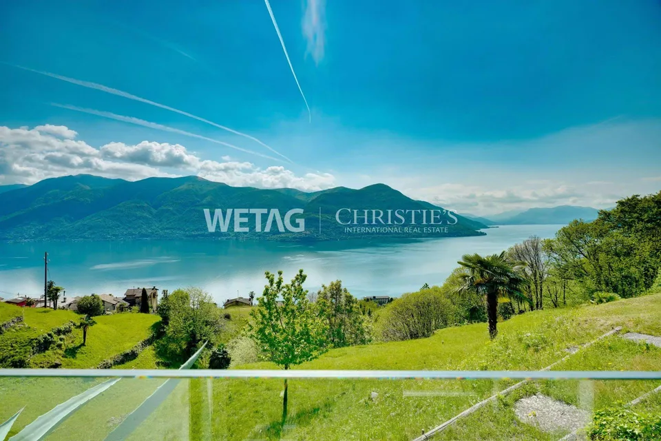 Brissago: Zu verkaufen grosszügige Villa mit herrlichem Seeblick, v...