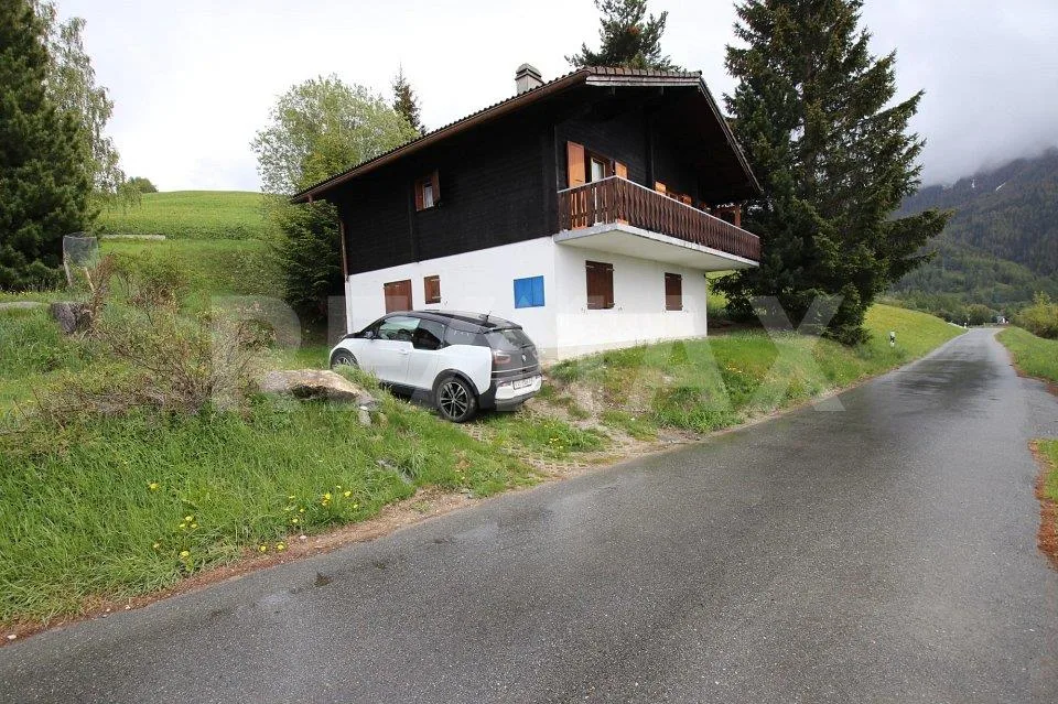 Chalet with beautiful views of the Rhone Valley