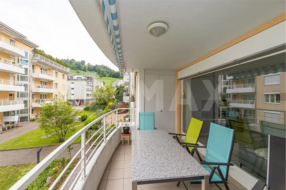 Helle, gepflegte 4.5-Zimmerwohnung mit 2 Balkonen, moderner Ausstat...