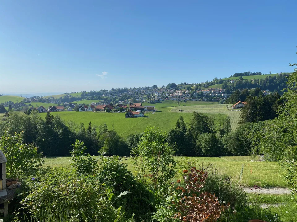 Charmanter 5 1/2 - Zimmer-Hausteil mit 155 m² Wohnfläche in Wald AR