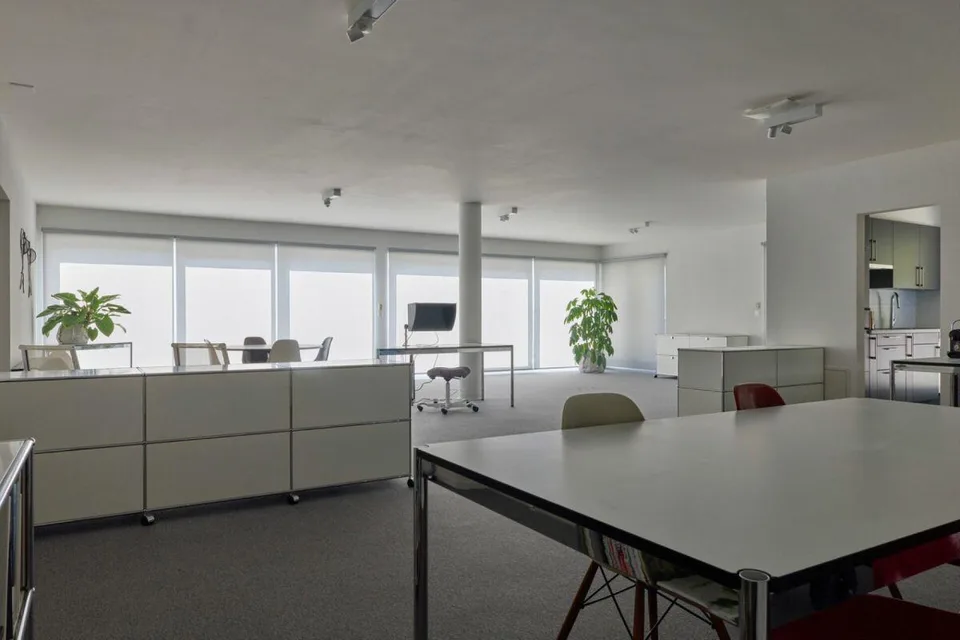 Belle surface administrative avec grande terrasse 200 m2 !