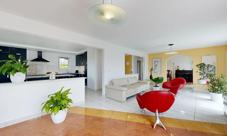 Einfamilienhaus mit großem Garten und Büro in Colombier – Foto 7 von 18