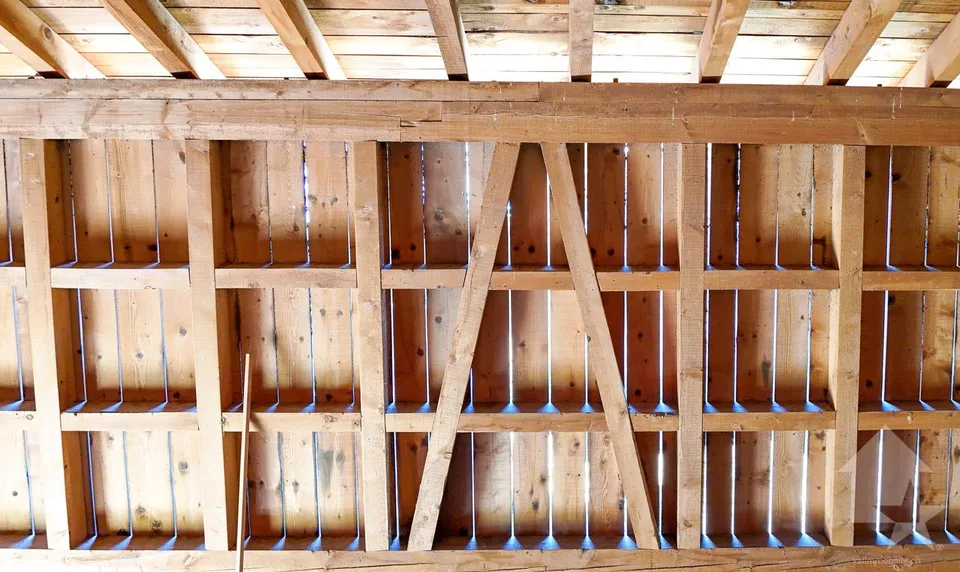 Étable traditionnelle pour les appartements de première résidence – photo 7 of 9