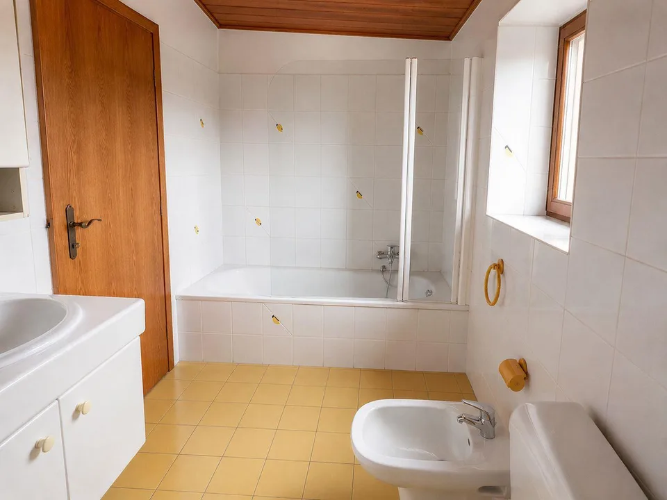 Comoda casa bifamiliare, due appartamenti di 4.5 locali – Foto 14 von 14