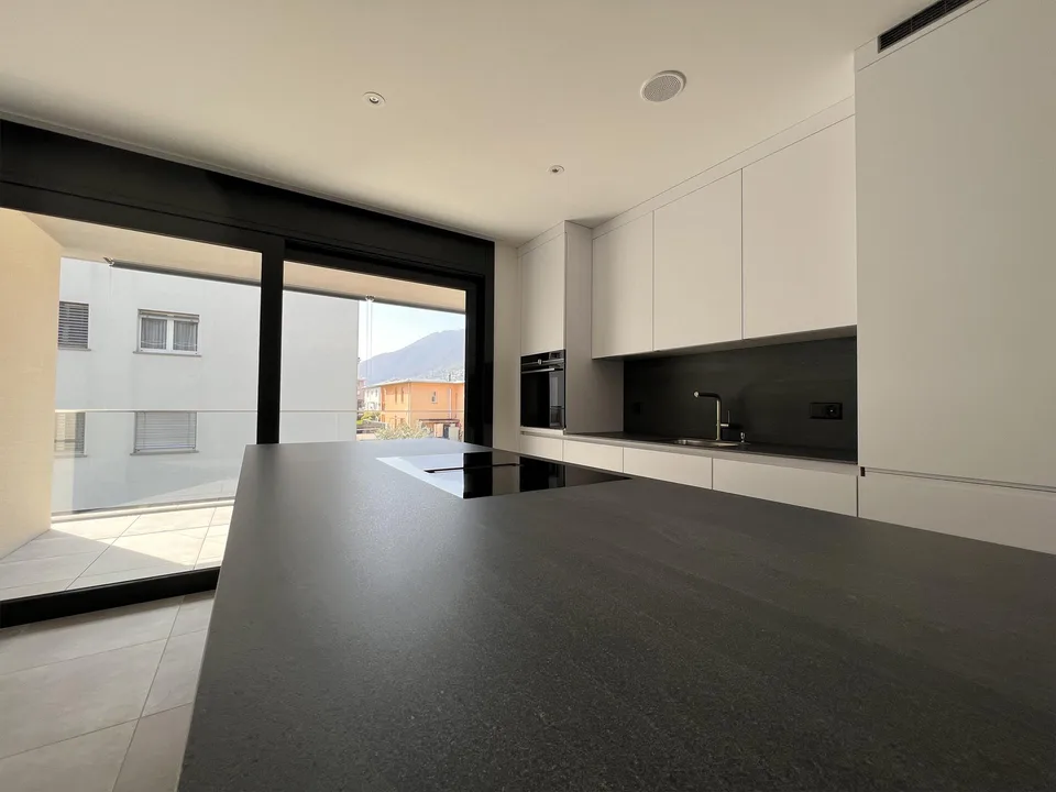Elegante 3.5 locali con terrazzo e garage a Gordola – photo 10 of 19