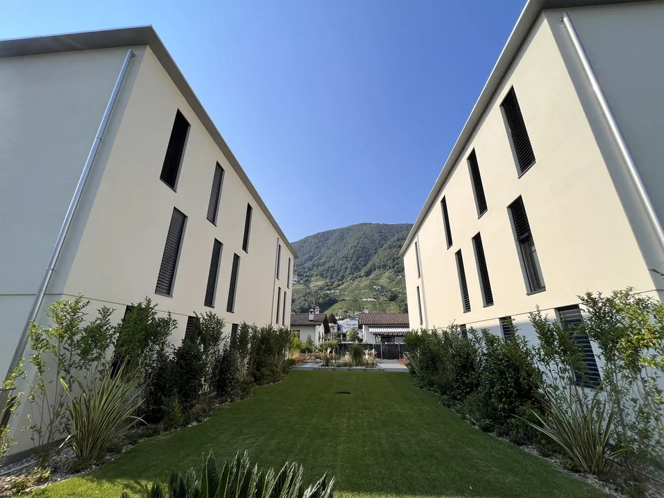 Elegante 3.5 locali con terrazzo e garage a Gordola