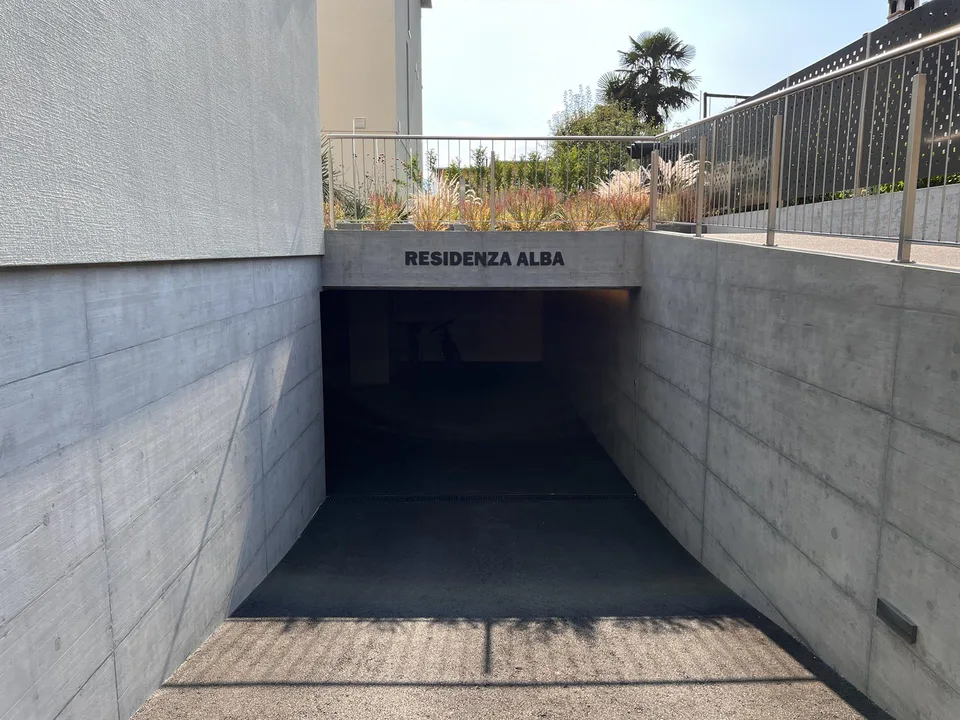 Elegante 3.5 locali con terrazzo e garage a Gordola – photo 8 of 19