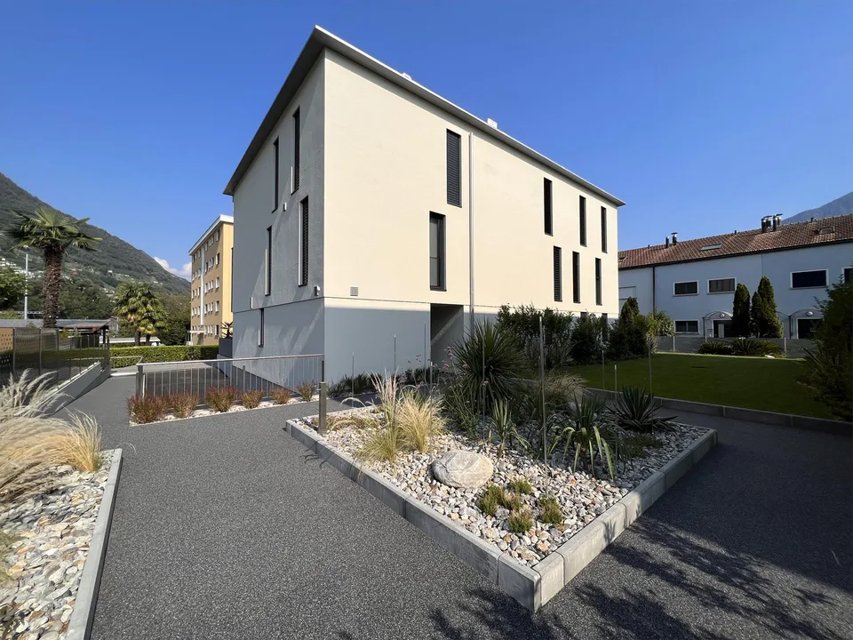 Elegante 3.5 locali con terrazzo e garage a Gordola – photo 6 of 19