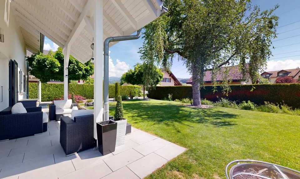 Magnifica villa ristrutturata con piscina e assoluta privacy