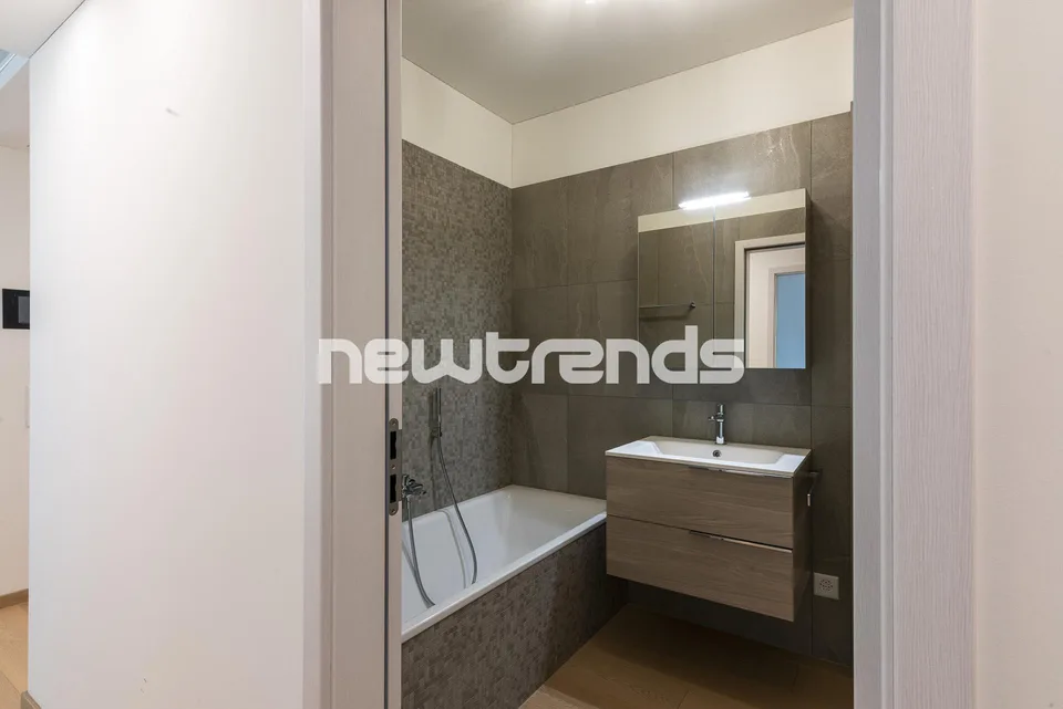 Dachwohnung in Montagnola mit 3,5 Zimmern, Terrasse und freier Sicht. – Foto 13 von 19