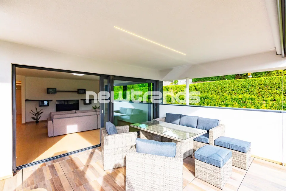 Attico a Montagnola di 3,5 locali con terrazza e vista aperta.
