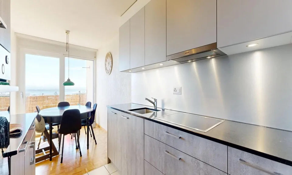 Sofort verfügbar: Schönes Apartment mit Blick auf den See!