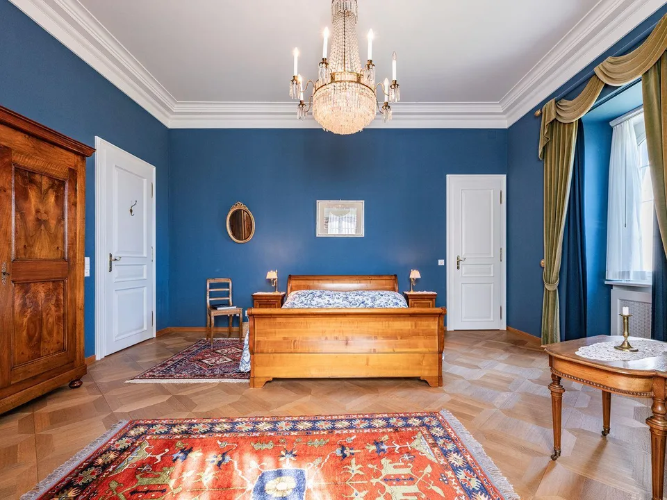 Königlich leben: Landhausvilla mit Bauparzelle – Foto 11 von 13