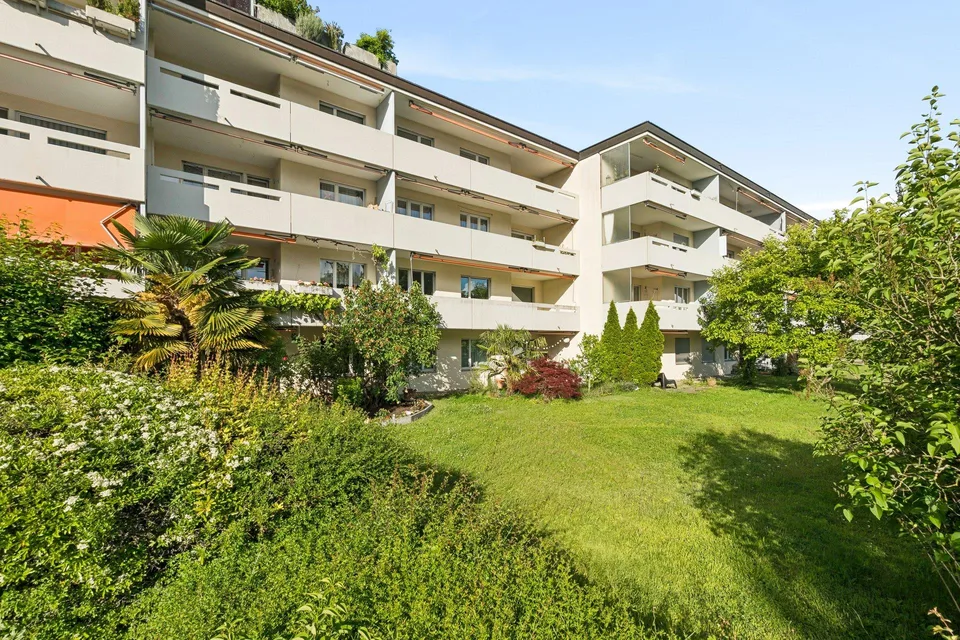 "Raum für Ideen – 4.5-Zimmerwohnung mit Potenzial in Zürich Seebach"