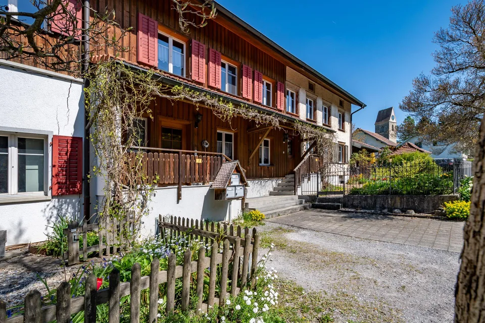 Vielfältiges Landanwesen, 3 Wohneinheiten, Stall & Remisen – Foto 6 von 30