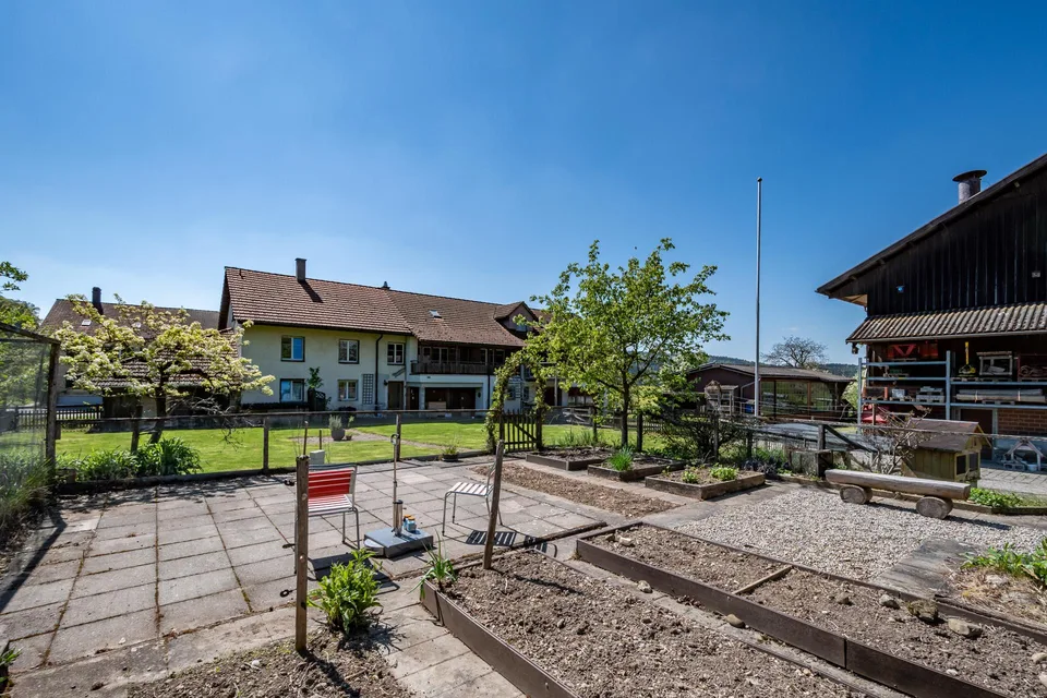 Vielfältiges Landanwesen, 3 Wohneinheiten, Stall & Remisen – Foto 29 von 30