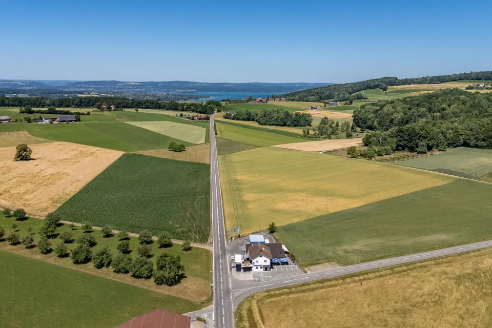 Tankstelle, Shop, Coffee Lounge und Wohnen – ein vielseitiges Gesam...