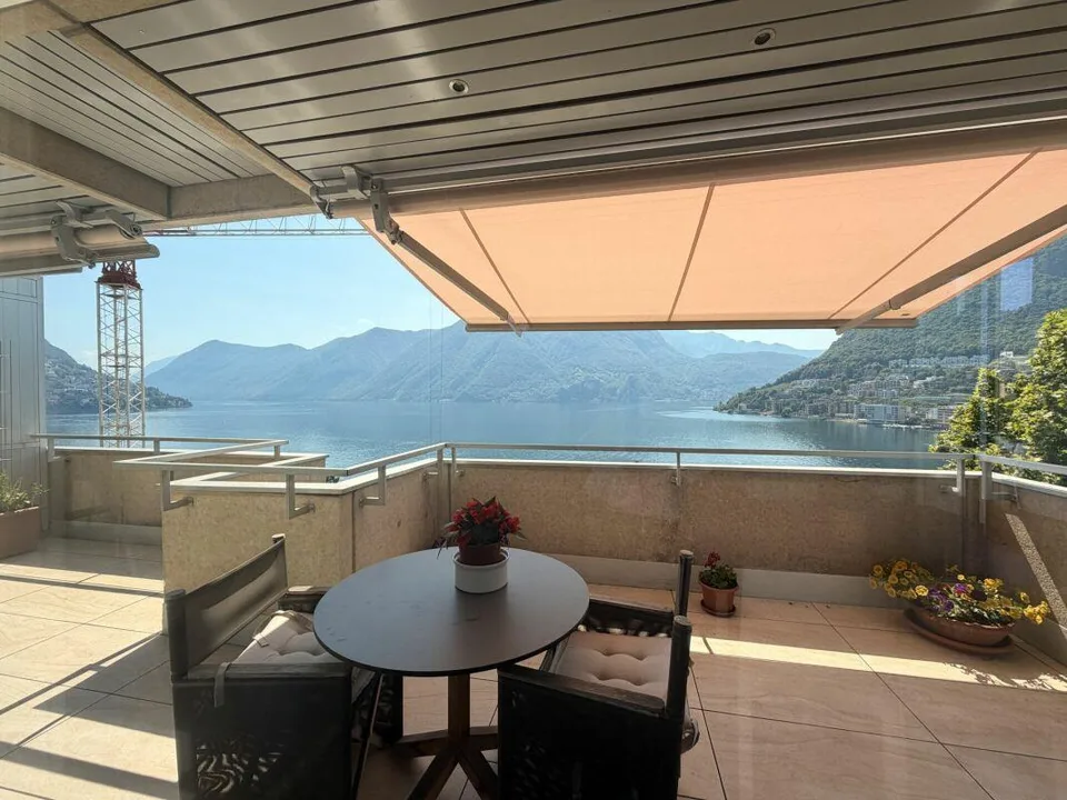 LUGANO - SUPER ATTICO DI RAPPRESENTANZA CON VISTA LAGO - PISCINA CO...