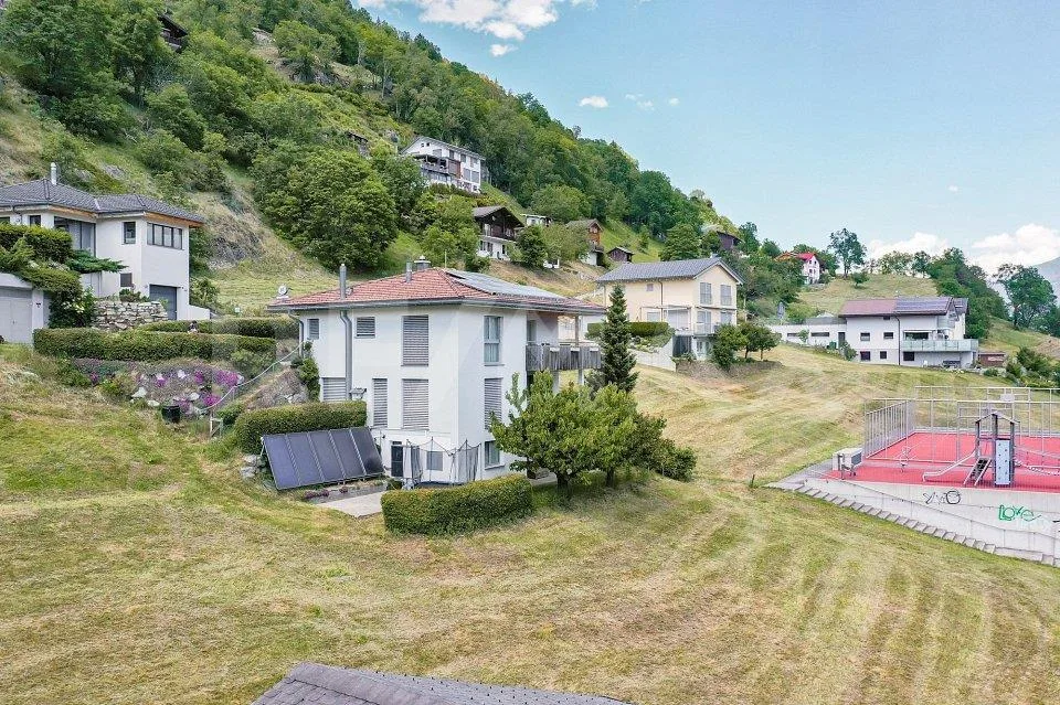 Grosszügiges 7.5-Zimmer-Einfamilienhaus mit Bergsicht in Birgisch