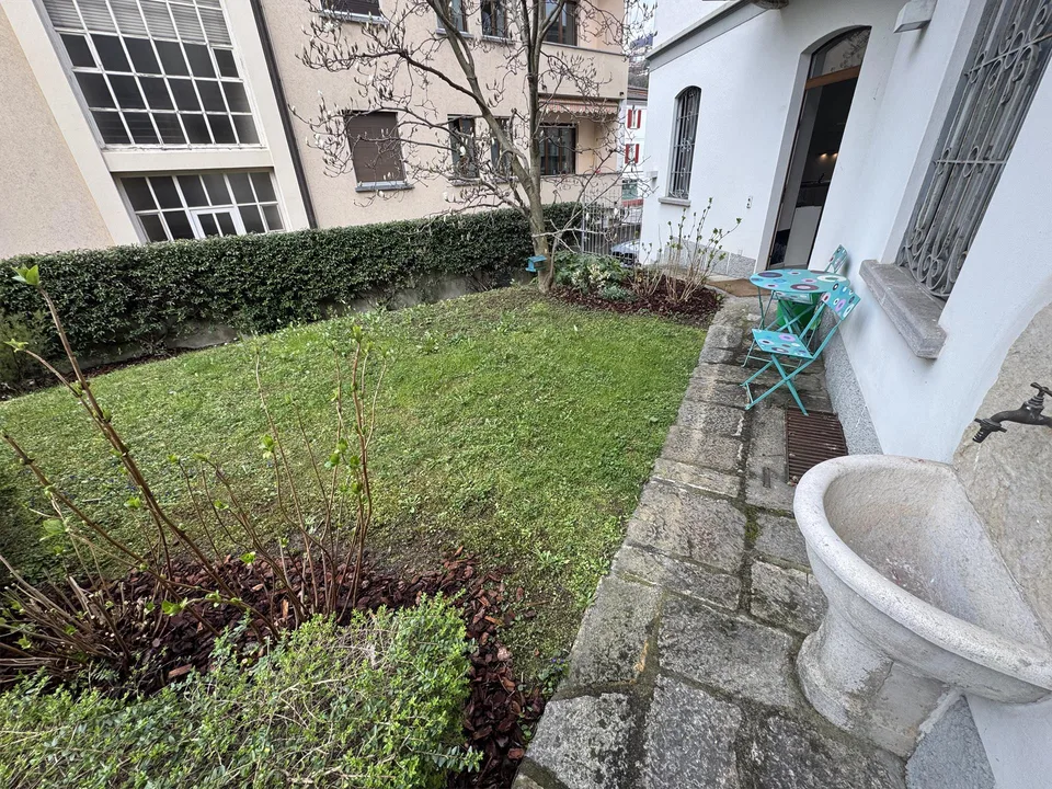 Mendrisio Centro – Elegante appartamento con giardino privato in villa