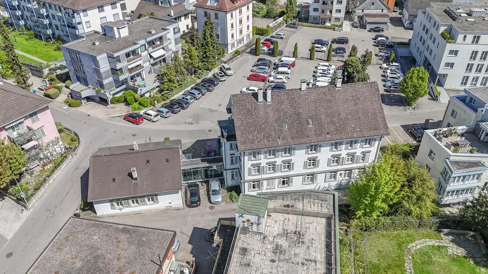 Büro-, Praxis- und Gewerbehaus an zentraler Lage