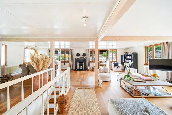 CHALET CHARME IN DER STADT MIT DREI EINHEITEN