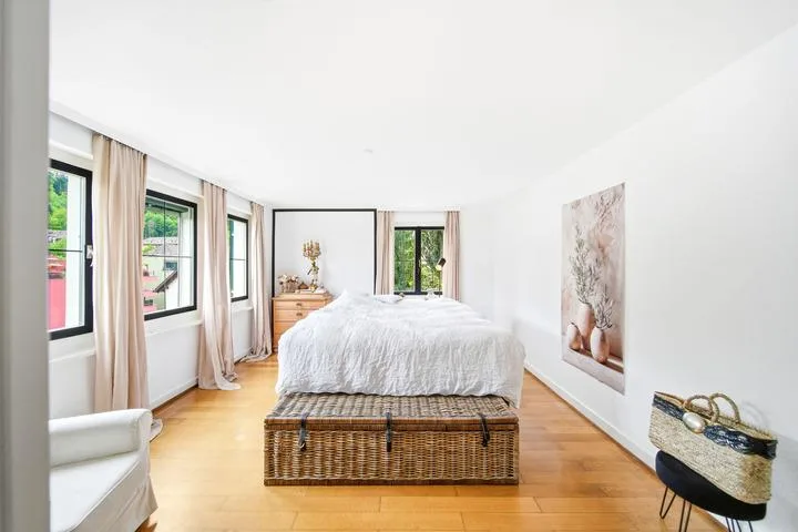 CHALET CHARME IN DER STADT MIT DREI EINHEITEN
