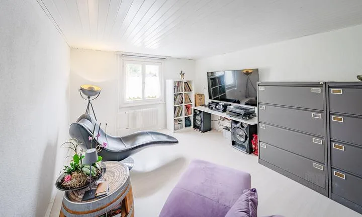 FÜRSTLICH WOHNEN AUF DEM LANDE - 9.5 ZIMMERHAUS MIT WELLNESS OASE