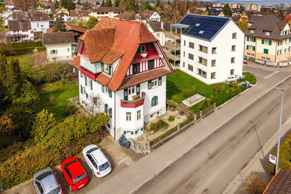 historisches Wohnhaus (VOLLVERMIETET) mit 4 Wohnungen (im Stockwerk...
