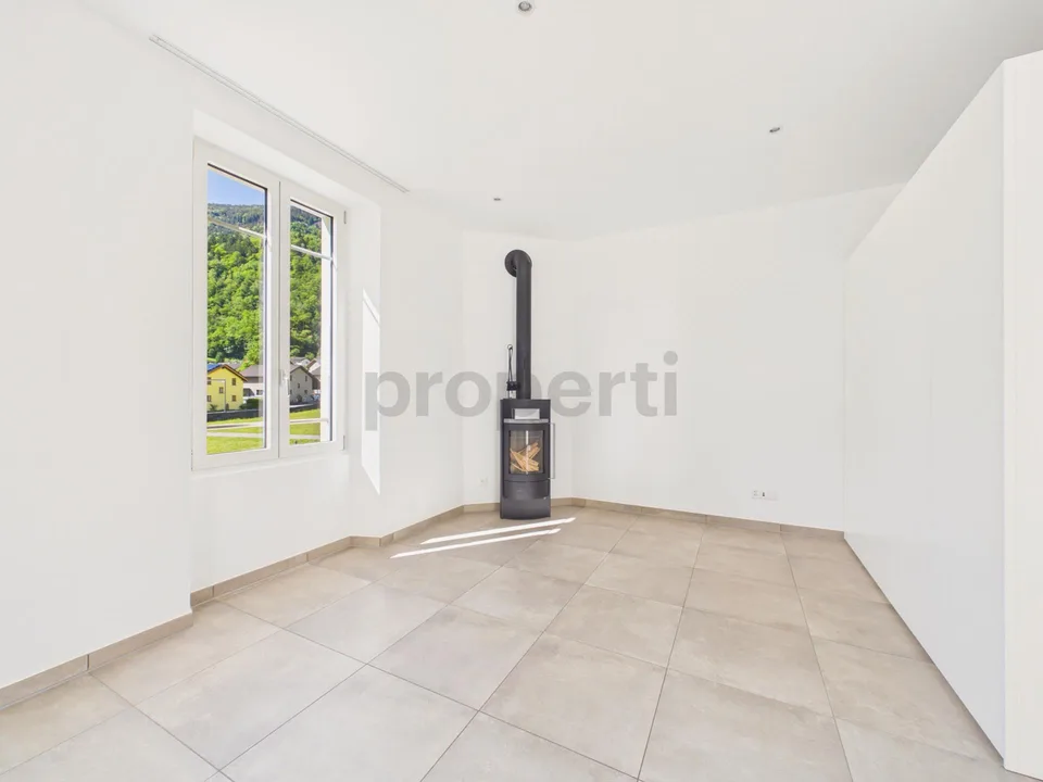 Elegante multiplex-house 10.5 locali con balcone, Acquarossa